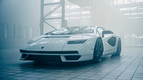 Lamborghini Countach LPI 800-4 Supercar。